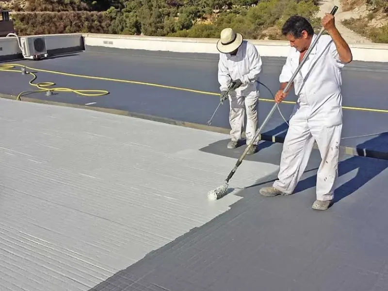 Trabajos de mantenimiento e impermeabilización en nave industrial