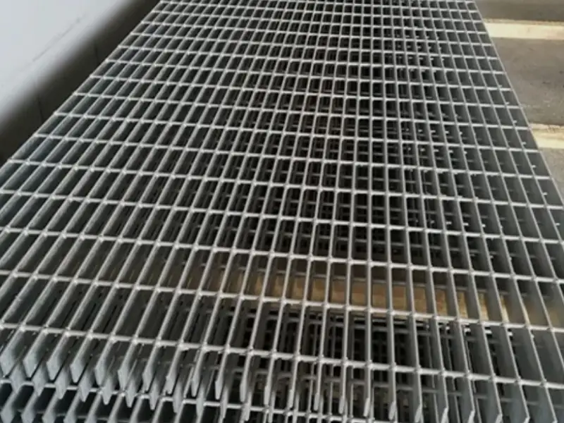 Rejilla electroforjada de acero galvanizado para piso industrial